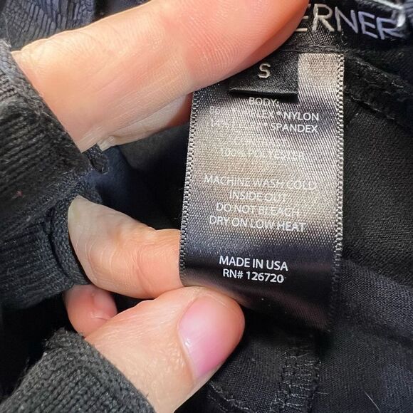 David Lerner Skirt Womens Size S Reptile Stretch Back Zip Pleated Grunge Black - Picture 6 of 7